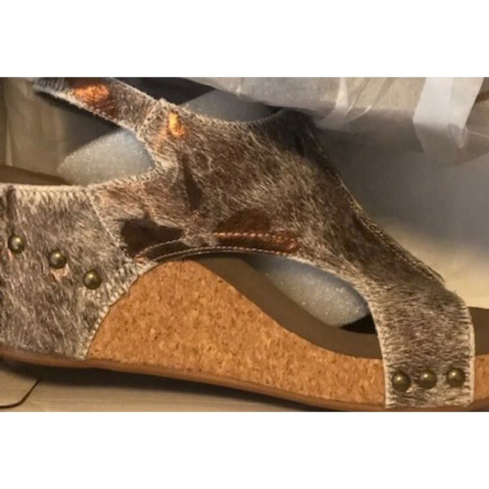 Corkys Pasture Wedge Women's Sandals Hair - On Cowhide‎ Western Size 9 New - Picture 5 of 5